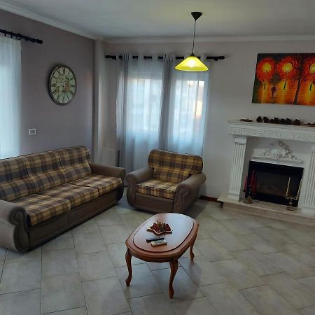 Manka' S Place Apartment Tirana Exterior photo
