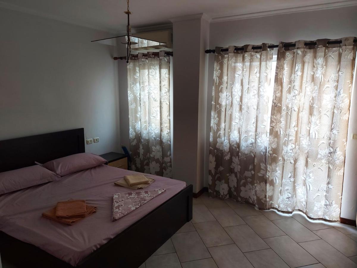 Manka' S Place Apartment Tirana Exterior photo