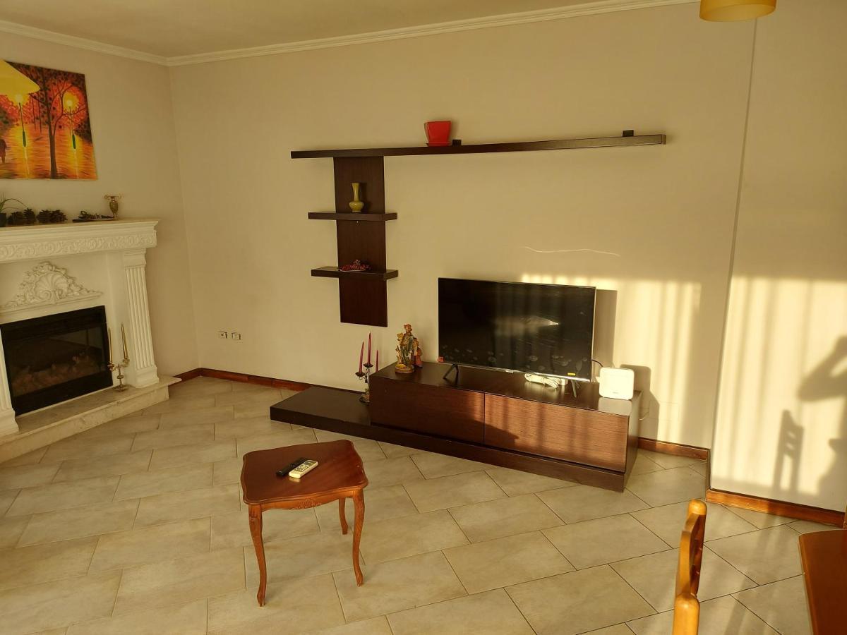 Manka' S Place Apartment Tirana Exterior photo