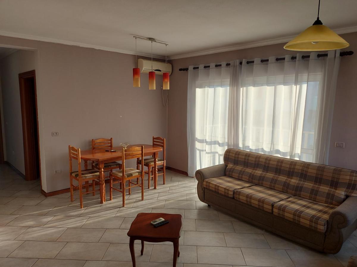Manka' S Place Apartment Tirana Exterior photo